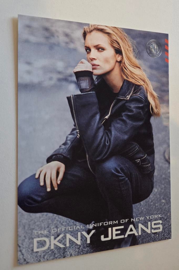 DKNY Jeans - Esther Cañadas, Verzenden, 1980 tot heden, Ongelopen, Sterren en Beroemdheden