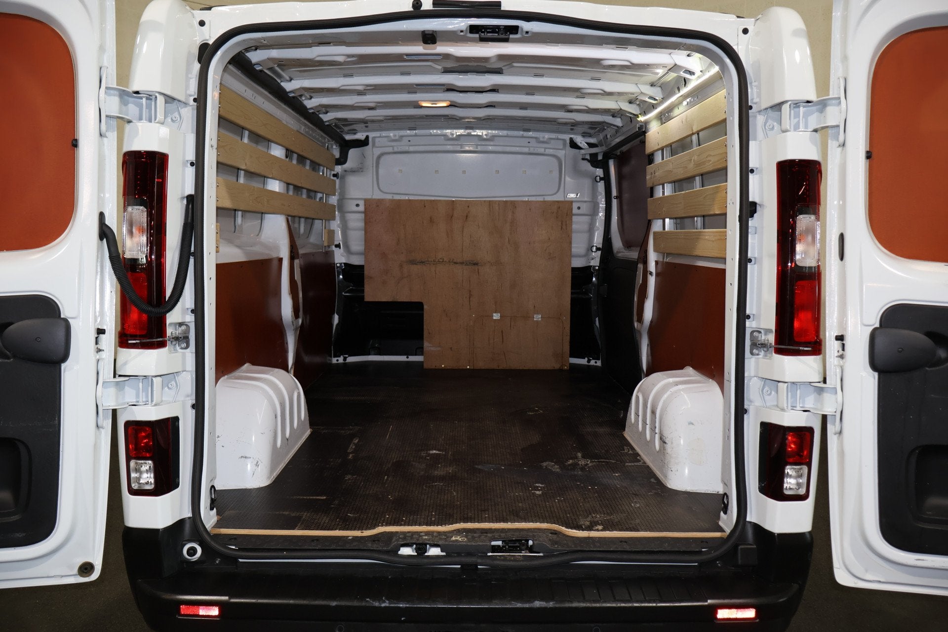 Renault Trafic 2.0 Blue dCi 150pk L2 H1 Airco Navigatie, Voorwielaandrijving, Gebruikt, Euro 6, 4 cilinders