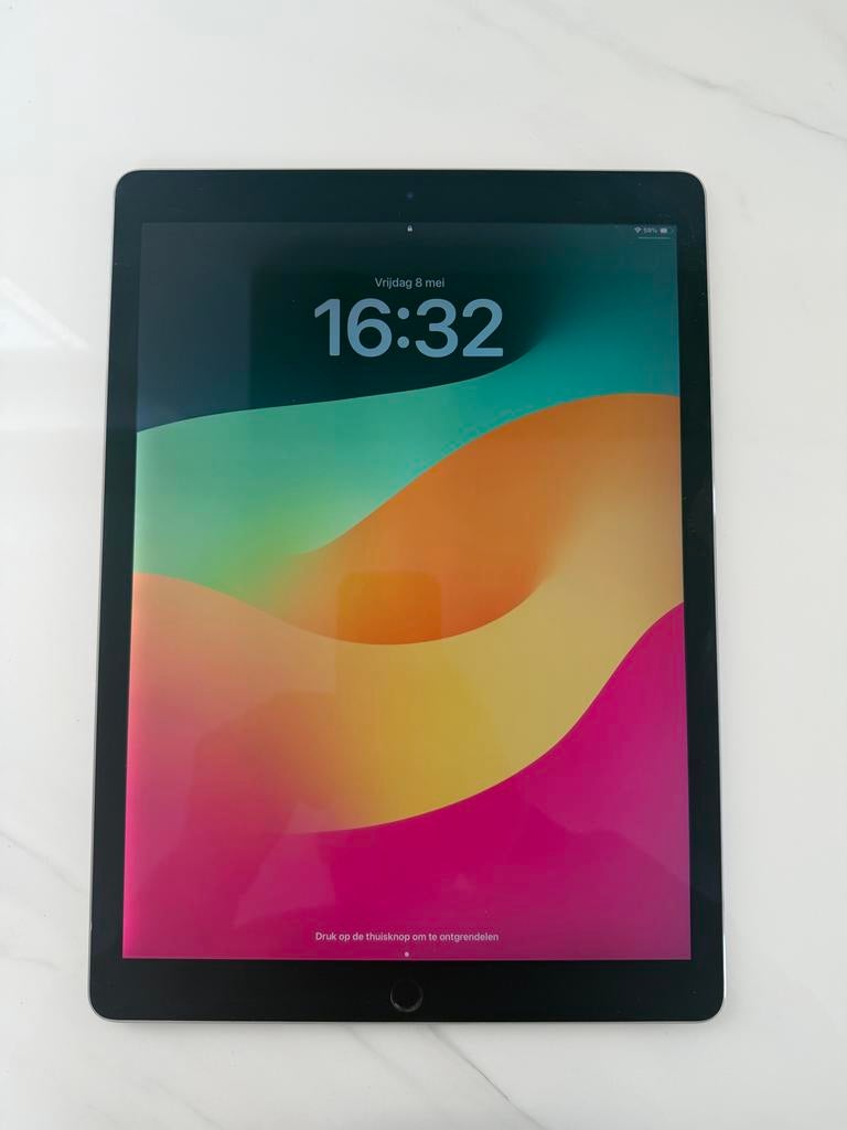 iPad Pro 12,9 inch (2e generatie) 64GB, Computers en Software, Tablet-hoezen, Zo goed als nieuw, Bescherming voor- en achterkant