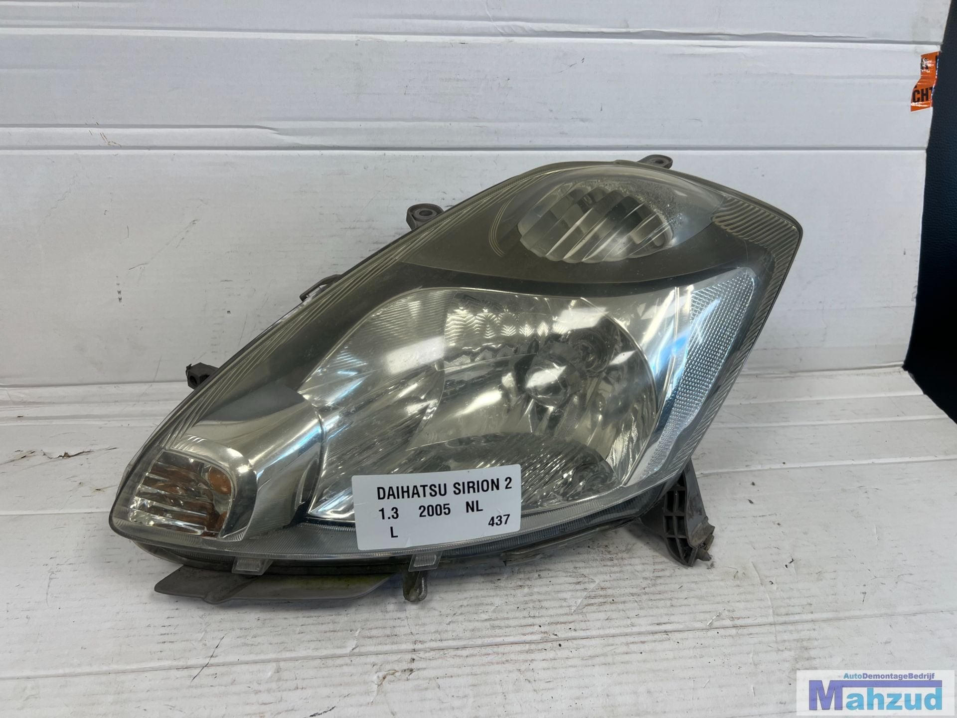 DAIHATSU SIRION 2 links koplamp 2005-2012, Auto-onderdelen, Ikeda-shi 1-1
563-8651  Osaka, Gebruikt, Daihatsu, Info@daihatsu.co.jp