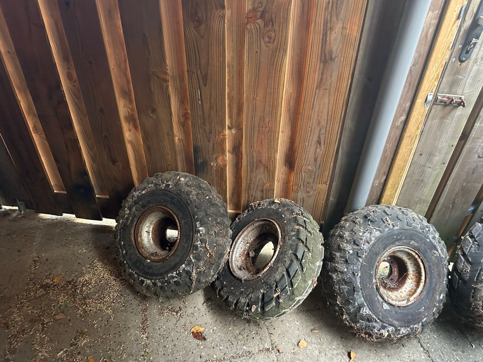 Quad met extra set banden, Ophalen