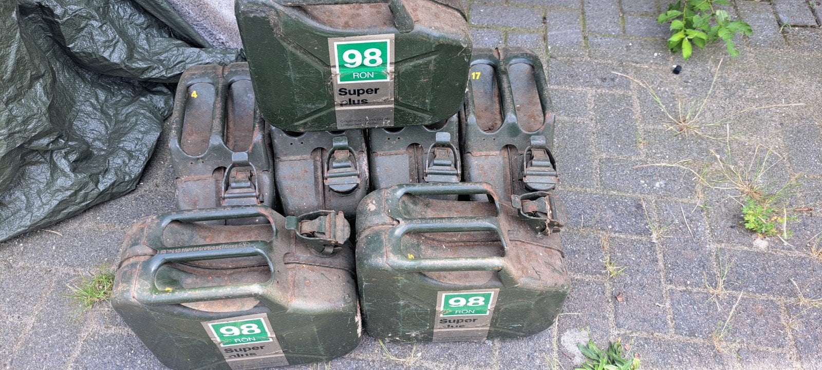 7 x ijzeren jerrycan  10 liter, Ophalen, Gebruikt