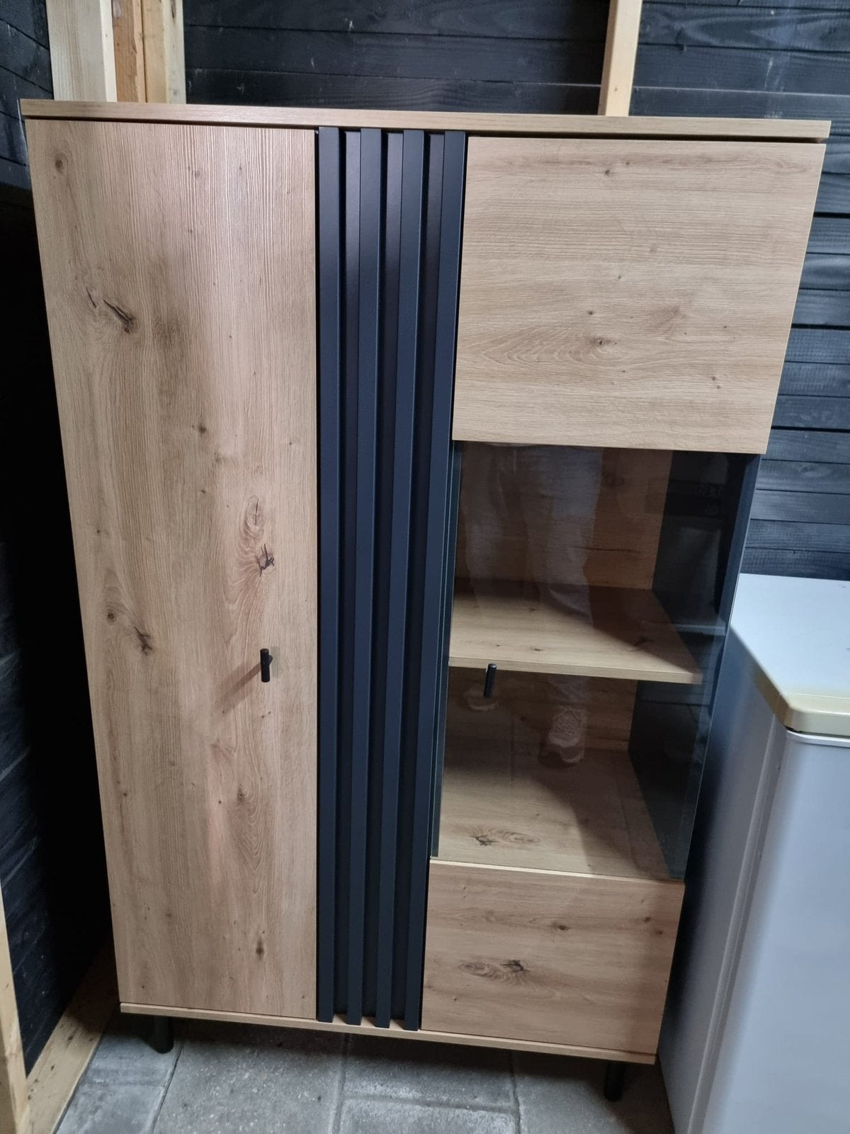 Moderne opbergkast met deuren en planken, Huis en Inrichting, Kasten | Boekenkasten, Ophalen, 100 tot 150 cm, 50 tot 100 cm, Zo goed als nieuw