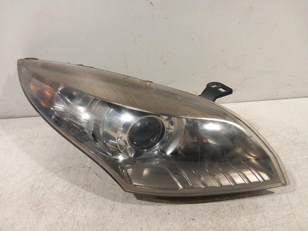 Koplamp rechts Renault Mégane, Auto-onderdelen, Verlichting, Onderdelen@venauto.nl, Van der Ven Autorecycling B.V., Gebruikt, Ettenseweg 76, 4706 PB Roosendaal, The Netherlands
