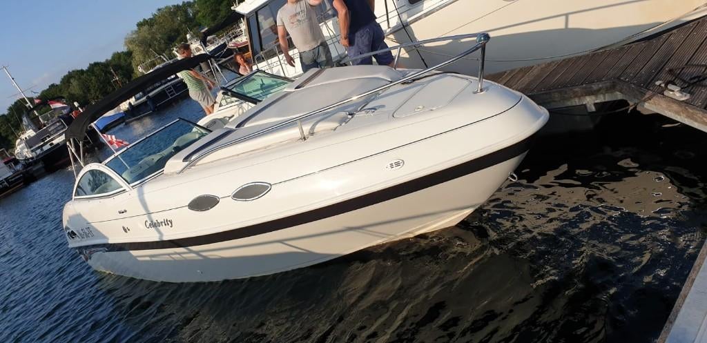 Speedboot Celebrity 7.30 mtr  wit 260 PK (incl trailer), Ophalen, Gebruikt, Binnenboordmotor, 200 pk of meer