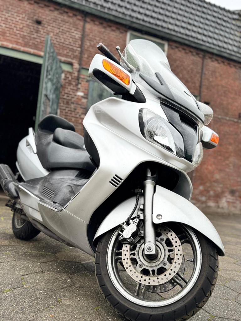 Suzuki Burgman 650 uit 2004 .VASTE PRIJS €1250, Motoren, Motoren | Suzuki, Scooter