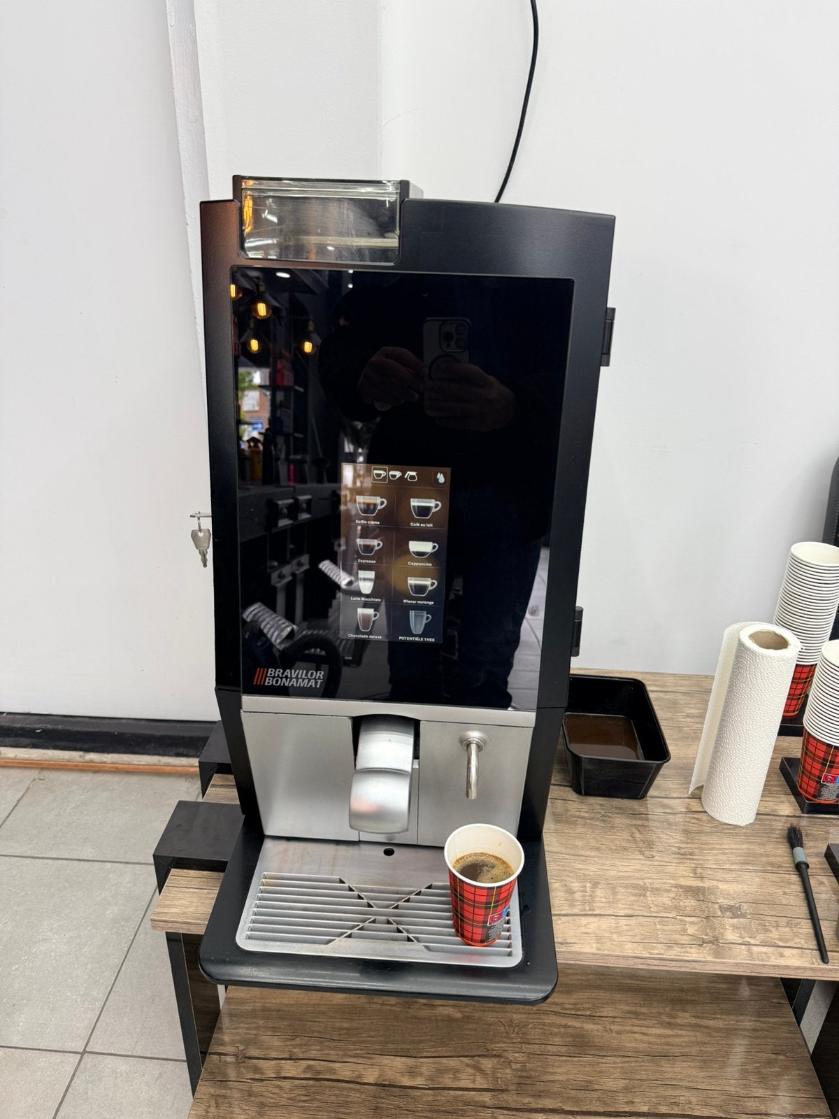 Koffiebonen machine Bravilor Esprecious, 10 kopjes of meer, Koffiemachine, Zo goed als nieuw, Koffiebonen