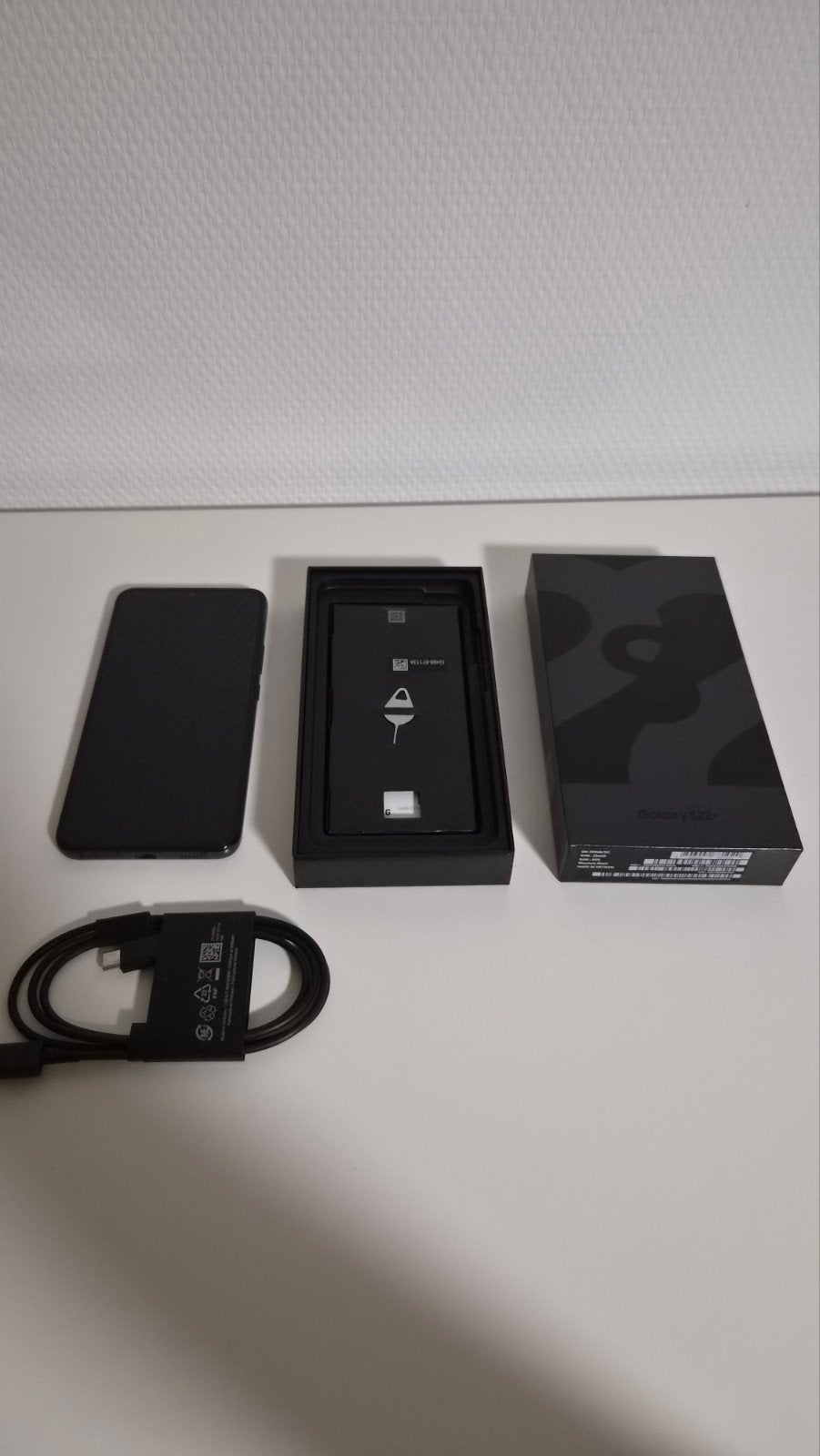 KRASVRIJ | Samsung S22+ 256GB met doos en kabel