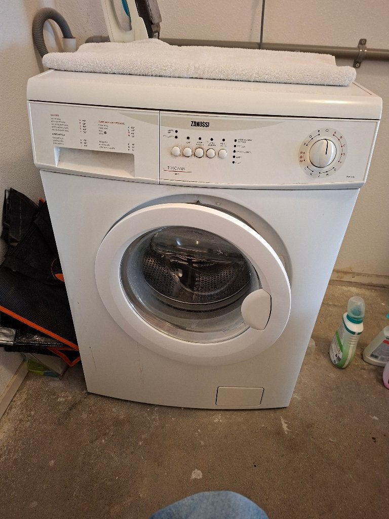 Wasmachine Zanussi, Witgoed en Apparatuur, Ophalen, Gebruikt, 1200 tot 1600 toeren, 85 tot 90 cm
