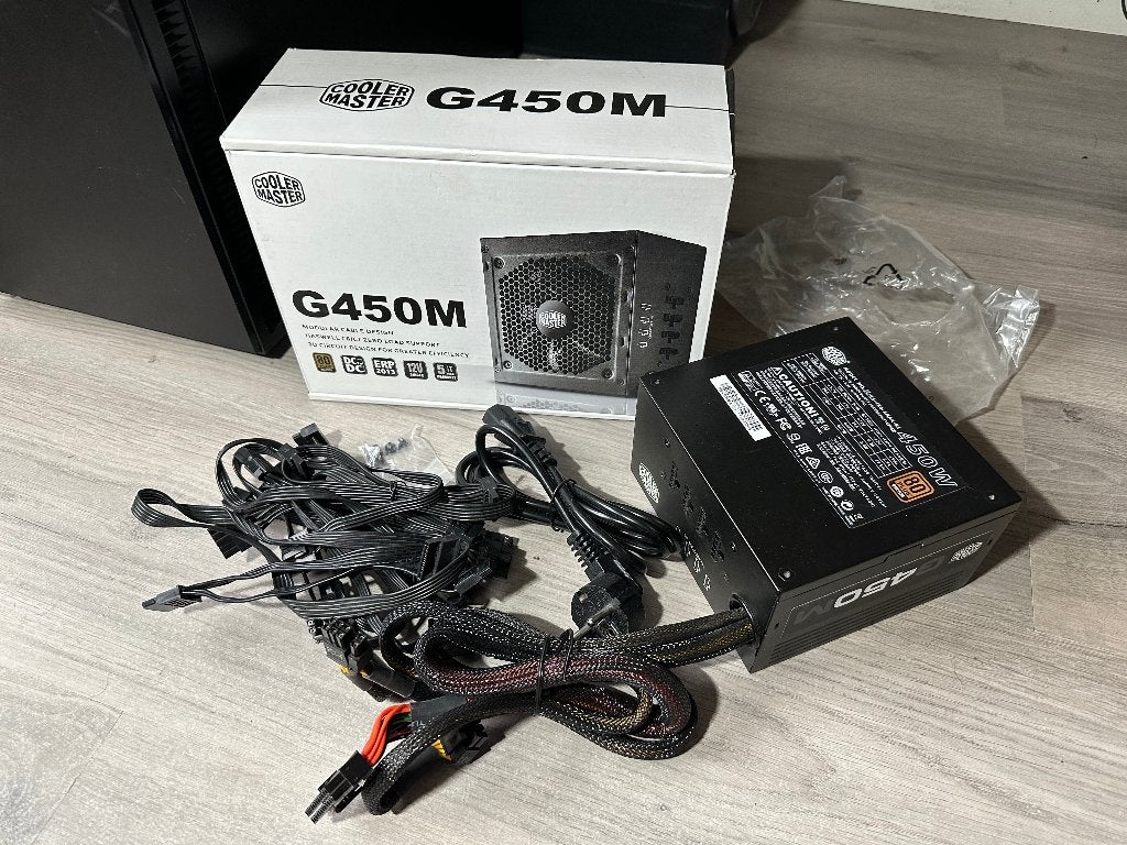 Cooler Master GM G450M 450W Semi-Modulaire ATX Voeding, Computers en Software, Interne voedingen, Ophalen of Verzenden, Gebruikt