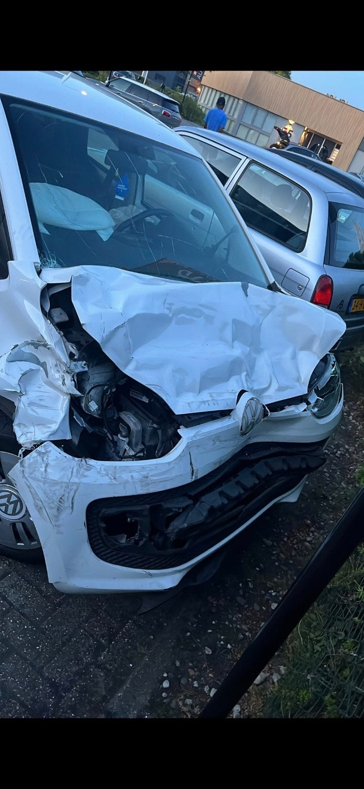 Volkswagen Up! - Schadeauto voor onderdelen of reparatie, Auto diversen, Schadeauto's, Ophalen of Verzenden