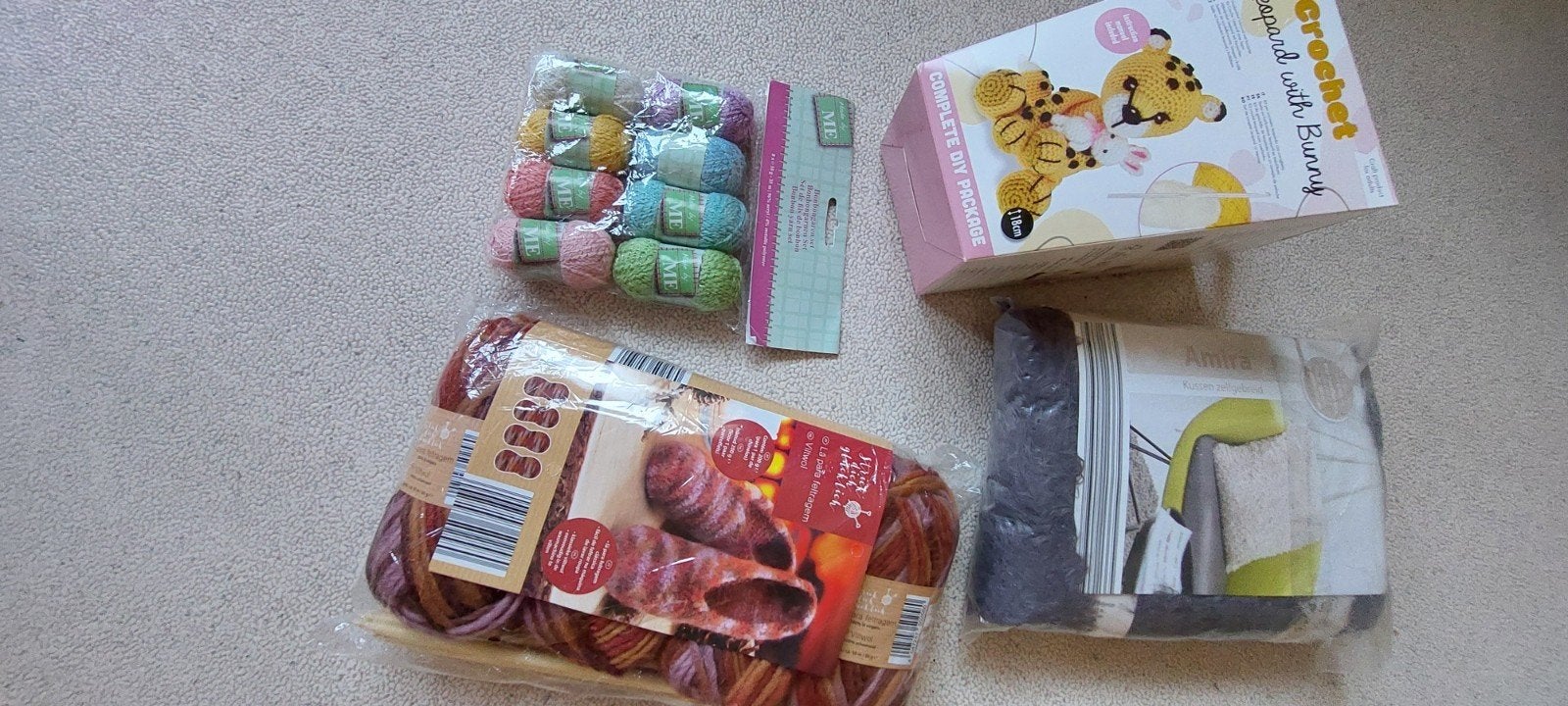 HANDWERKPAKKET. HAAK en BREIEN. 3 SETJES en mini kleurtjes., Ophalen of Verzenden, Nieuw, Breien of Haken, Wol of Garen