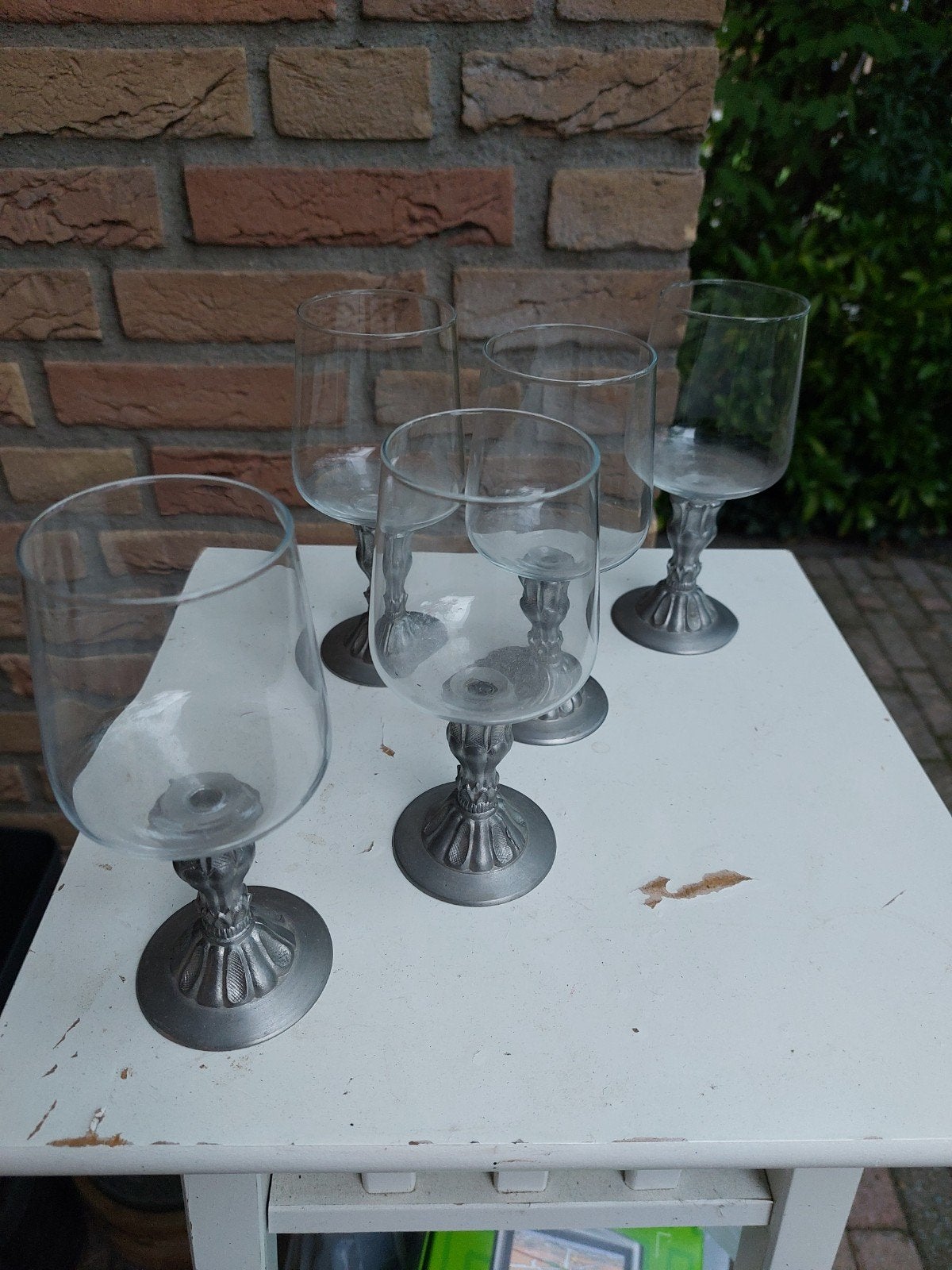 5 vintage glazen met tinnen voet en engelenmerk, Antiek en Kunst, Antiek | Glas en Kristal, Ophalen of Verzenden