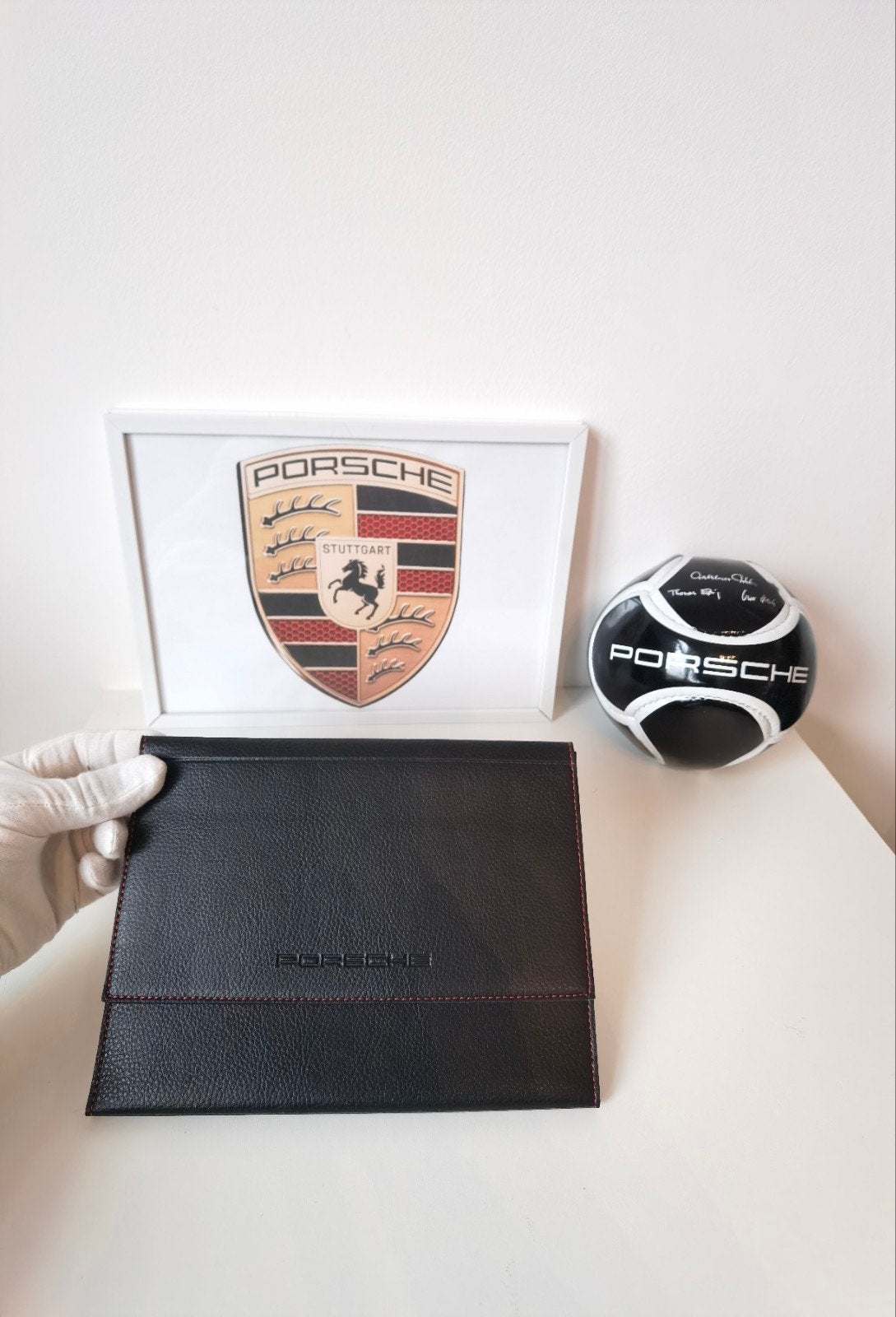 porsche documenten houder voor auto papieren 

Van echt le, Ophalen of Verzenden, Nieuw, Zwart, Leer