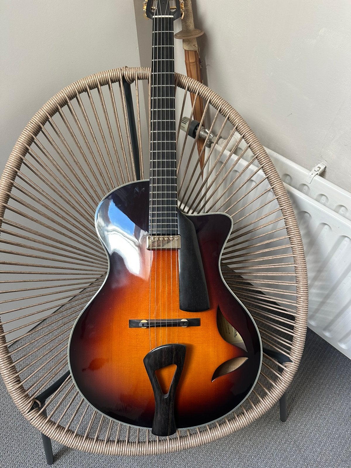 Eastman FV880CE-SB, de Frank Vignola Signature, Ophalen, Gebruikt, Western- of Steelstringgitaar, Met (piezo-)element