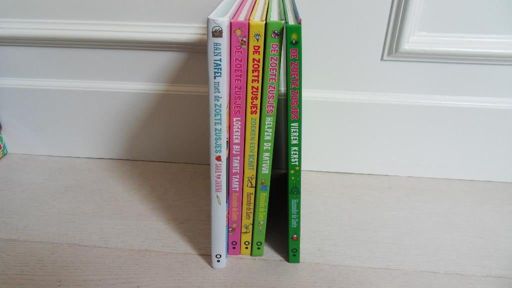 5 Hanneke de Zoete : De Zoete zusjes logeren bij tante taart, Boeken, Ophalen of Verzenden, Gelezen, Hanneke de Zoete, Fictie algemeen
