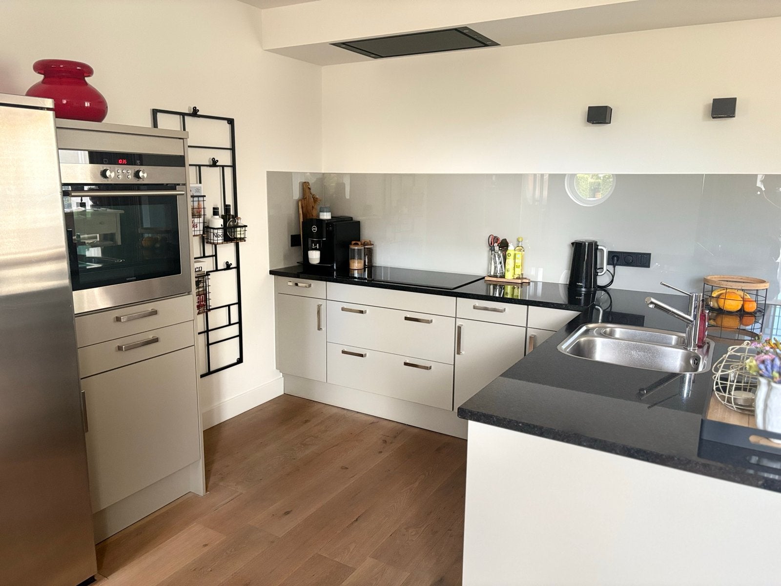 Luxe moderne Siematic tweedehands U-keuken, Ophalen, Gebruikt, U-keuken, Graniet of Steen