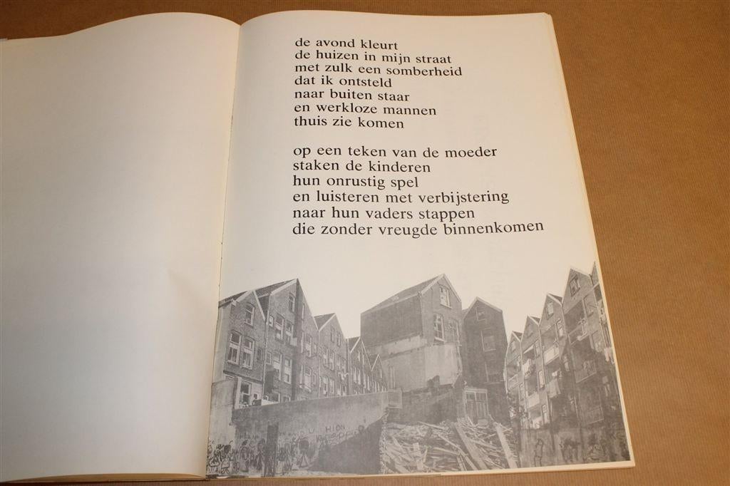 Pierre van Vollenhoven — 20 Teksten in Beton [1978], Boeken, Ophalen of Verzenden, Gelezen
