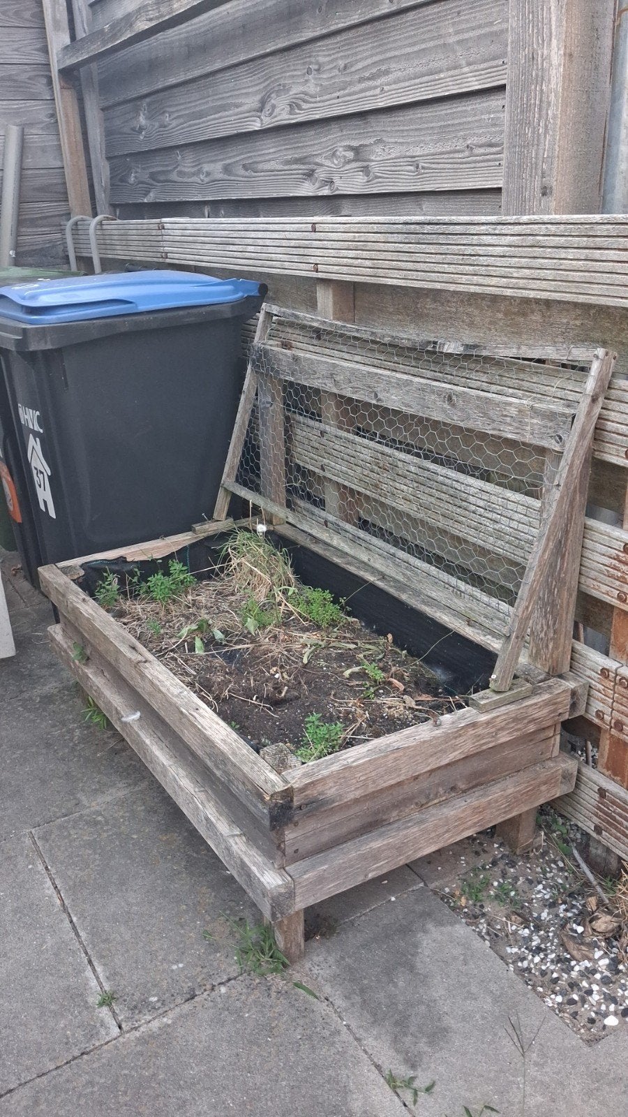Gratis moestuinbak met aarde af te halen in Assendelft, Ophalen, Gebruikt, 100 cm of meer, Rechthoekig