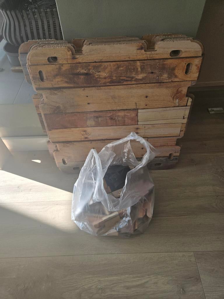 Kartonnen speelfort, 16 platen, Ophalen, Zo goed als nieuw, Overige materialen