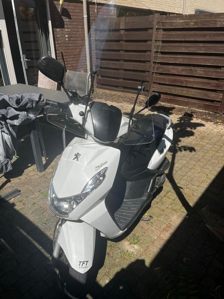 Peugeot Kisbee 2015 - Weinig kilometers, top onderhouden, Ophalen, Zo goed als nieuw, Overige modellen