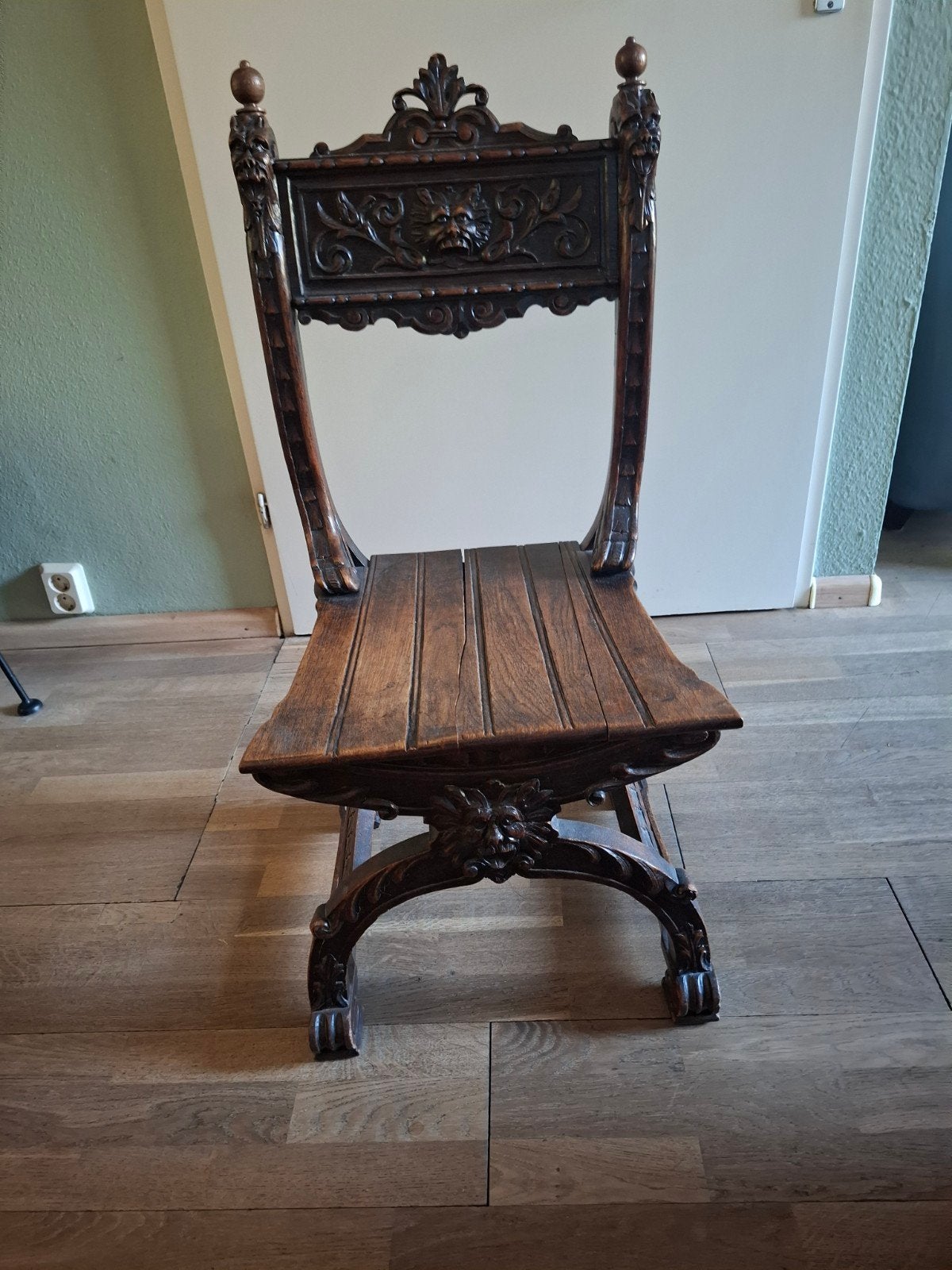Antiek stoeltje, Antiek en Kunst, Antiek | Meubels | Stoelen en Banken, Ophalen