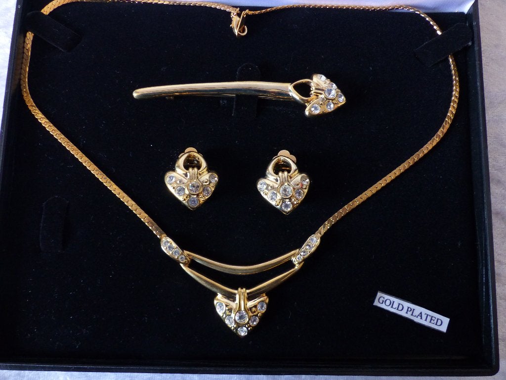 Mooie Goud Double Set in Doos - Collier - Oorclips - Broche, Sieraden, Tassen en Uiterlijk, Antieke sieraden, Verzenden, Overige materialen