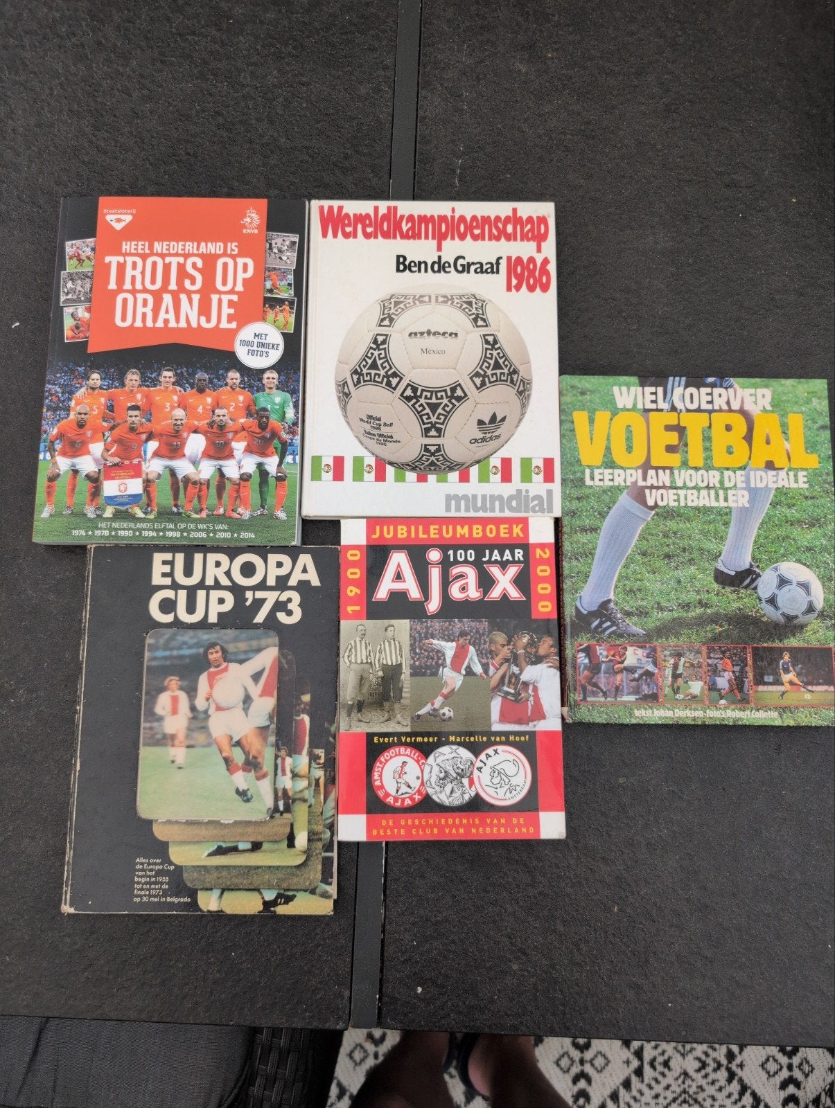Voetbalboeken collectie - Oranje, WK, Ajax & meer, Ophalen of Verzenden, Gelezen, Balsport