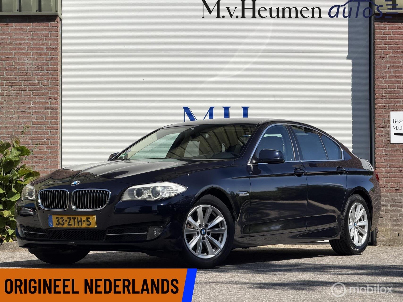 BMW 5-serie 520i High Executive ORG NED Trekhaak, Auto's, Automaat, Euro 5, Achterwielaandrijving, Gebruikt