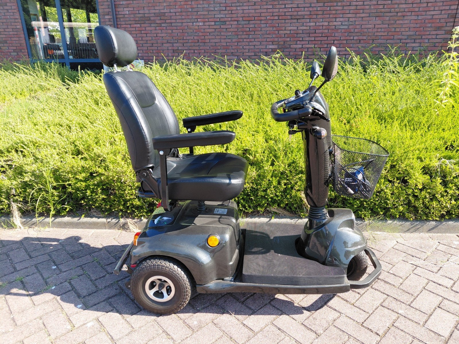 Scootmobiel 3-wiel, met stoelvering en plateau verhoger, Diversen, Brommobielen en Scootmobielen, Ophalen, Gebruikt, Drive, 36 t/m 45 km