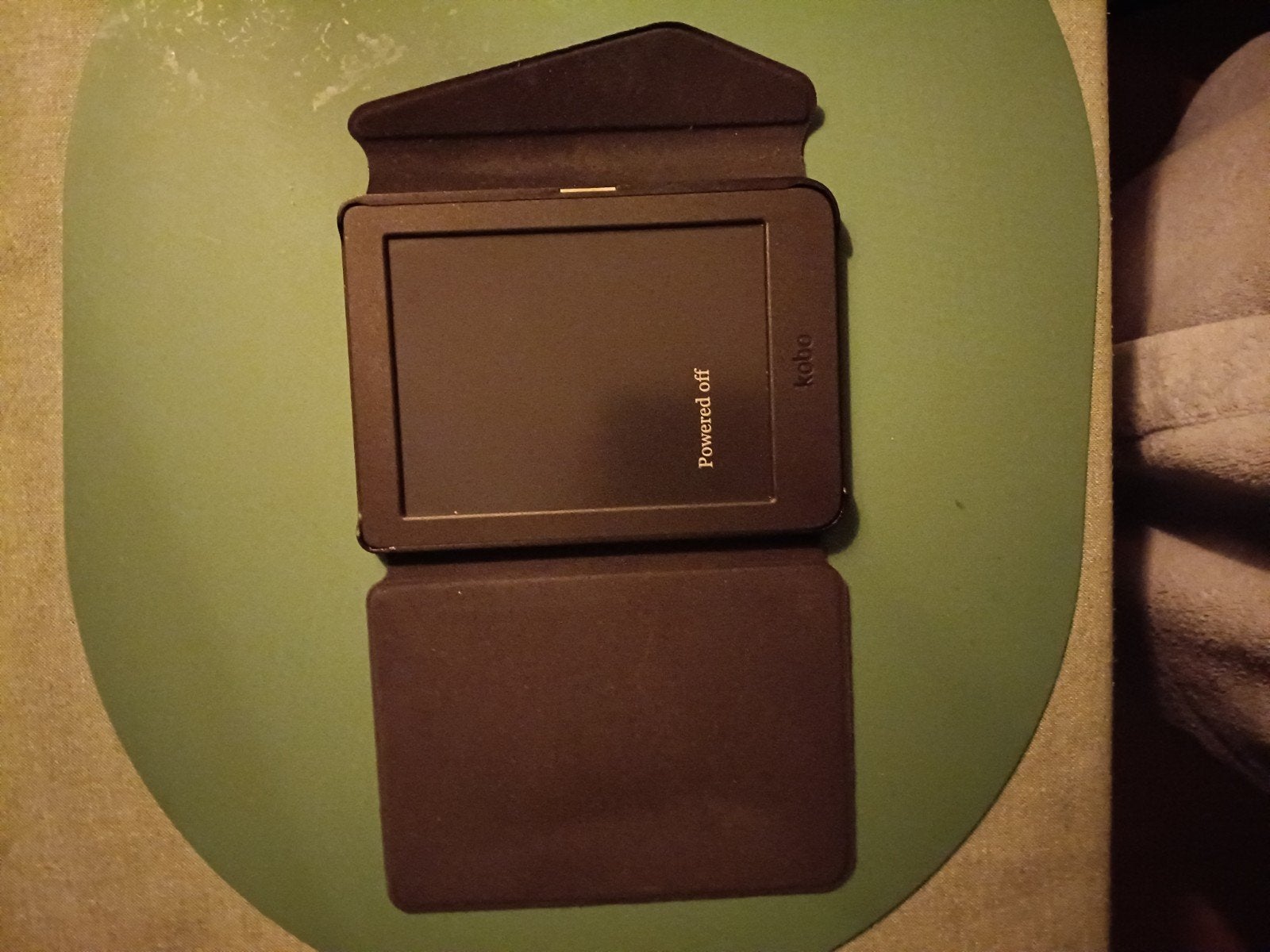 Kobo Nia ereader als nieuw met sleepcover en oplaadsnoer, Computers en Software, 8 GB, 6 inch of minder, Ophalen of Verzenden