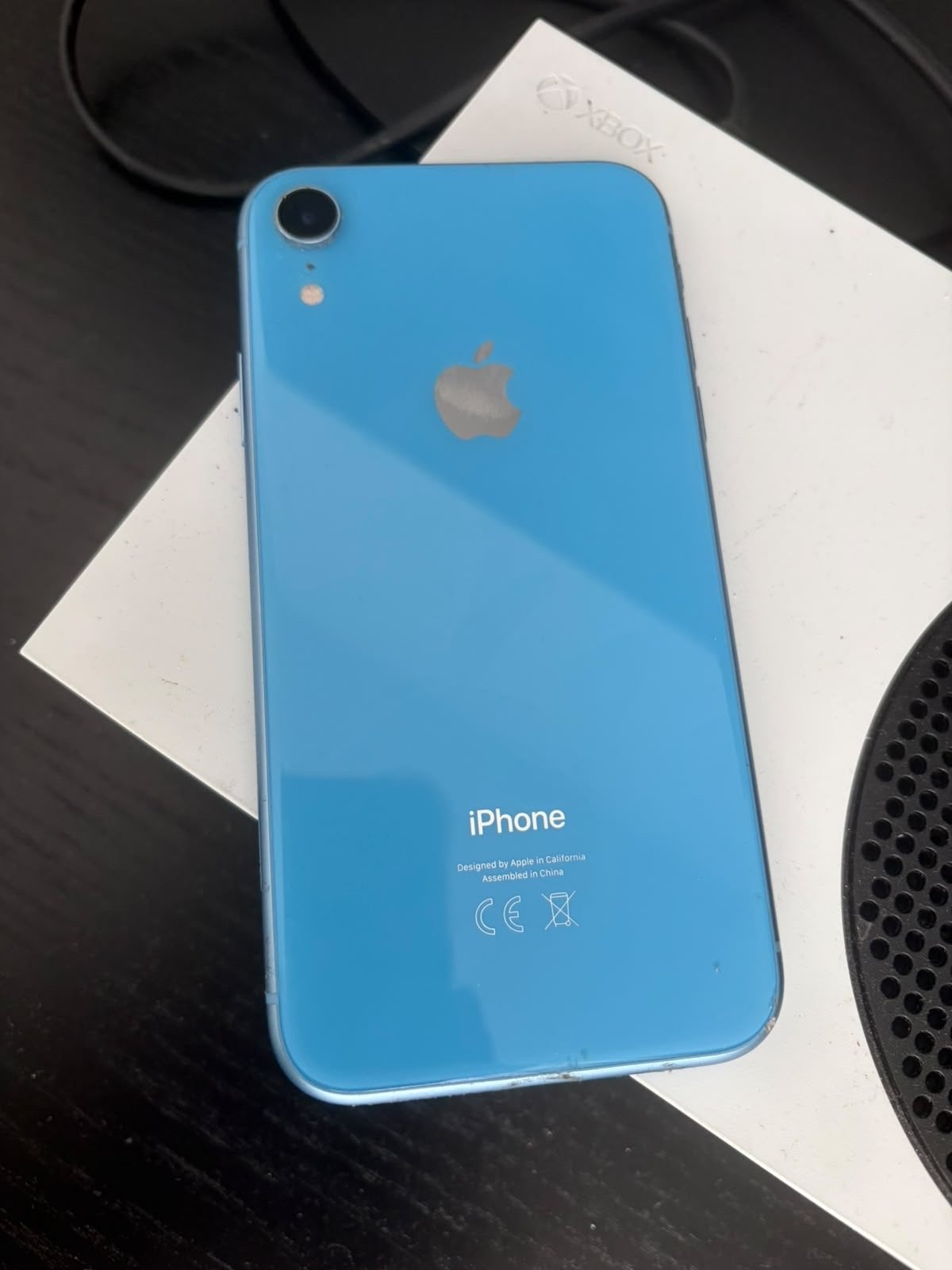 Blauwe iPhone XR met gebarsten scherm, Blauw, IPhone XR, Ophalen of Verzenden, 64 GB