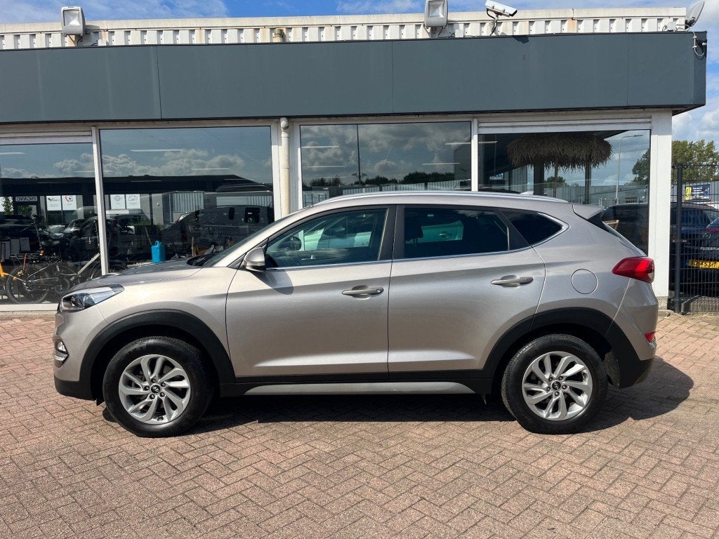 Hyundai TUCSON 1.6 GDI Comfort Clima Cruise CarPlay Stoelv., Voorwielaandrijving, Gebruikt, 4 cilinders, Origineel Nederlands