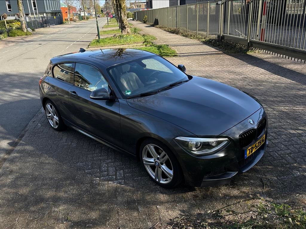 2014 BMW 1-Serie (NWE KETTING) 2.0 118D 3DR F21 3-deurs, Auto's, 1-Serie, Achterwielaandrijving, 1995 cc, 4 cilinders