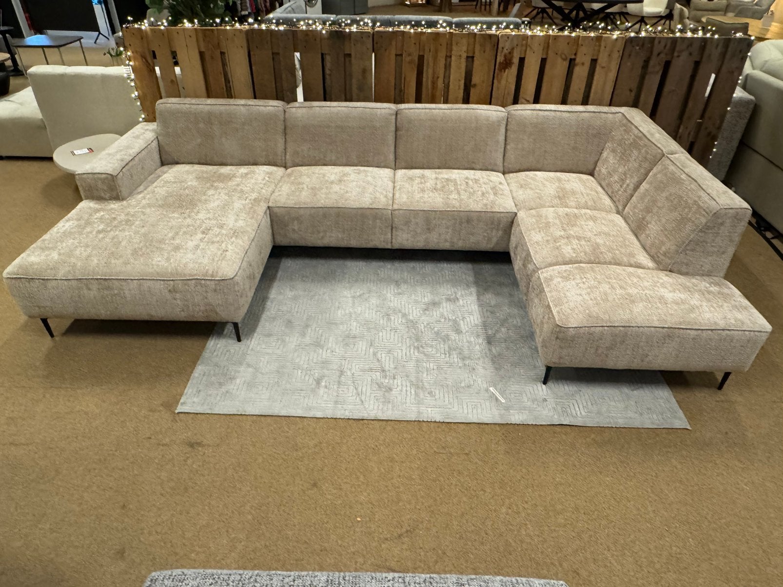 Hoekbank U-Vorm 345cm Beige stof Direct/Leverbaar E-7381, Huis en Inrichting, Banken | Bankstellen, Ophalen, #Hoekbank#Loungebank#U-Bank#345#Beige#Banken