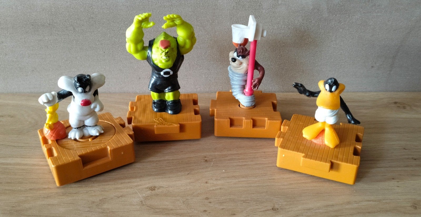 Space Jam McDonald's Happy Meal Speeltjes 1996-Basketball, Verzenden, Looney Tunes, Zo goed als nieuw, Beeldje of Figuurtje