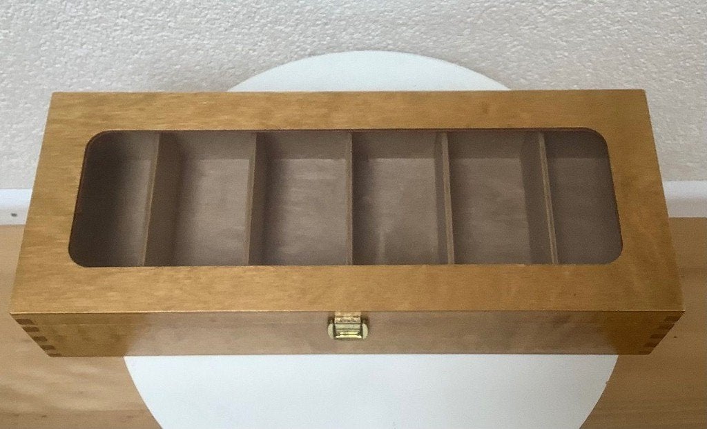 Theeleuten opgelet!  XL theekist + thee servies +zeefje+pot, Overige typen, Ophalen of Verzenden, Zo goed als nieuw, Overige stijlen