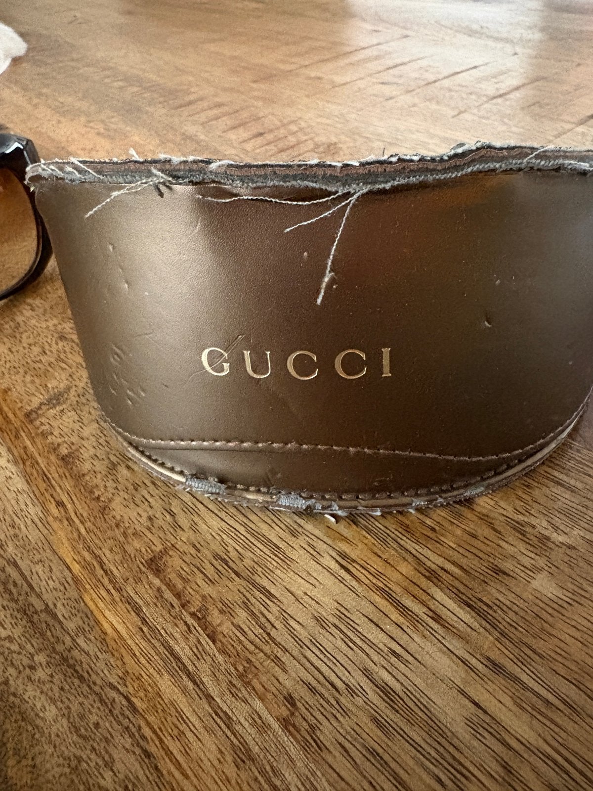 Gucci Zonnebril met Studs - Bruin, Ophalen, Gebruikt, Bruin, Zonnebril