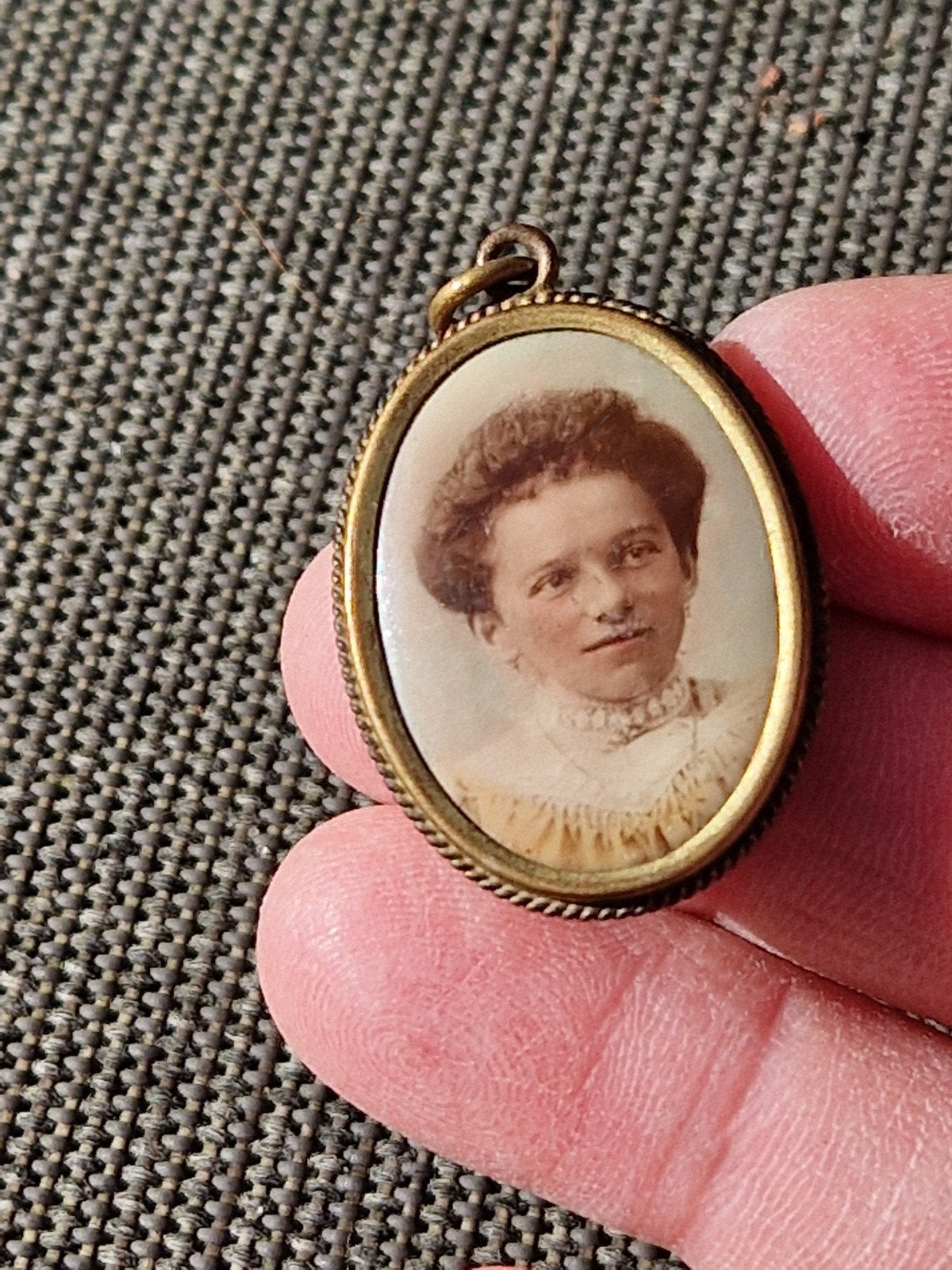 Antieke hanger portret vrouw 1890 1900, Ophalen of Verzenden, Goud, Hanger
