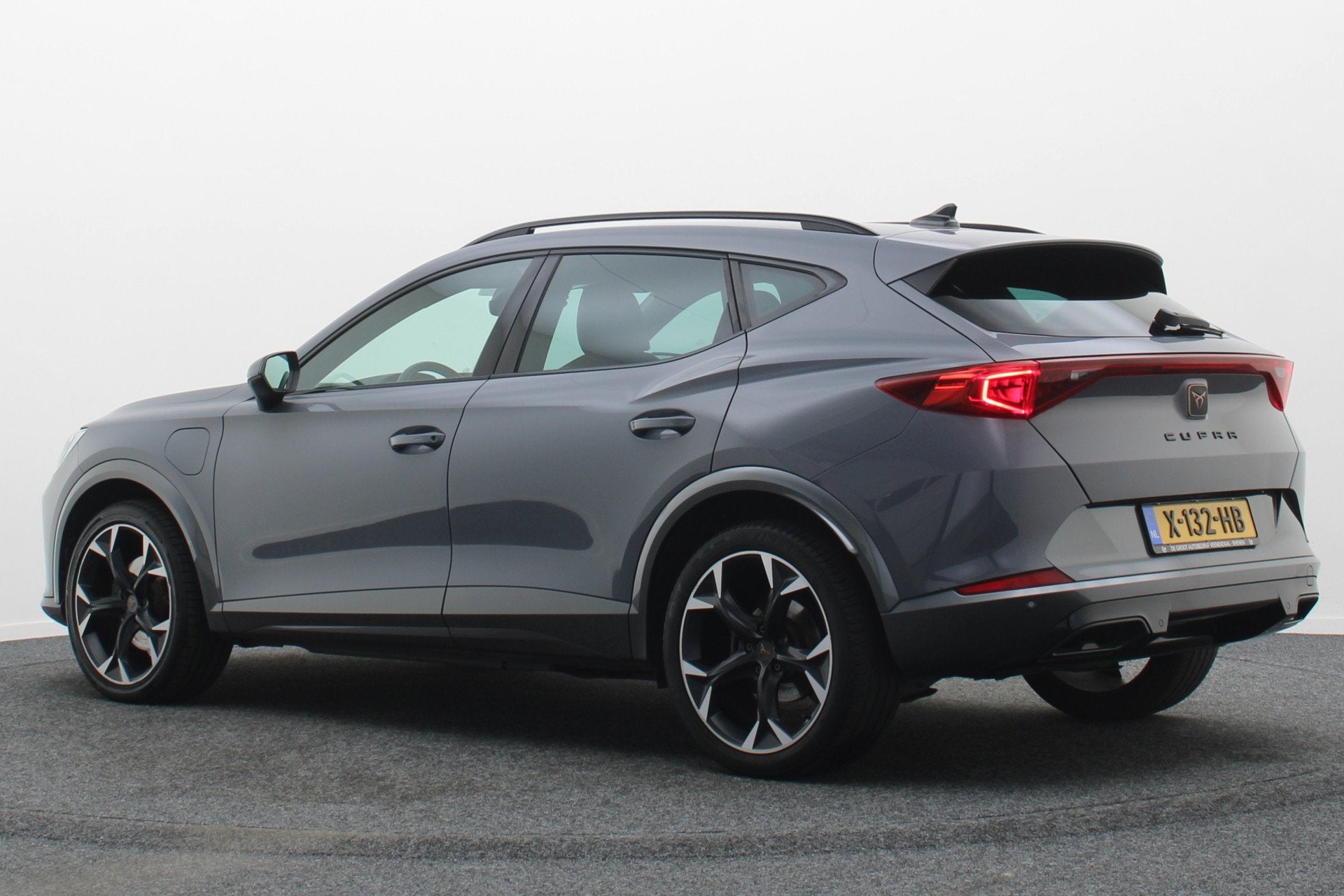 CUPRA Formentor 1.4 e-Hybrid Adrenaline SOH 97%, LED, ACC, K, Auto's, Dealer onderhouden, 77 km/l, Gebruikt, 4 cilinders