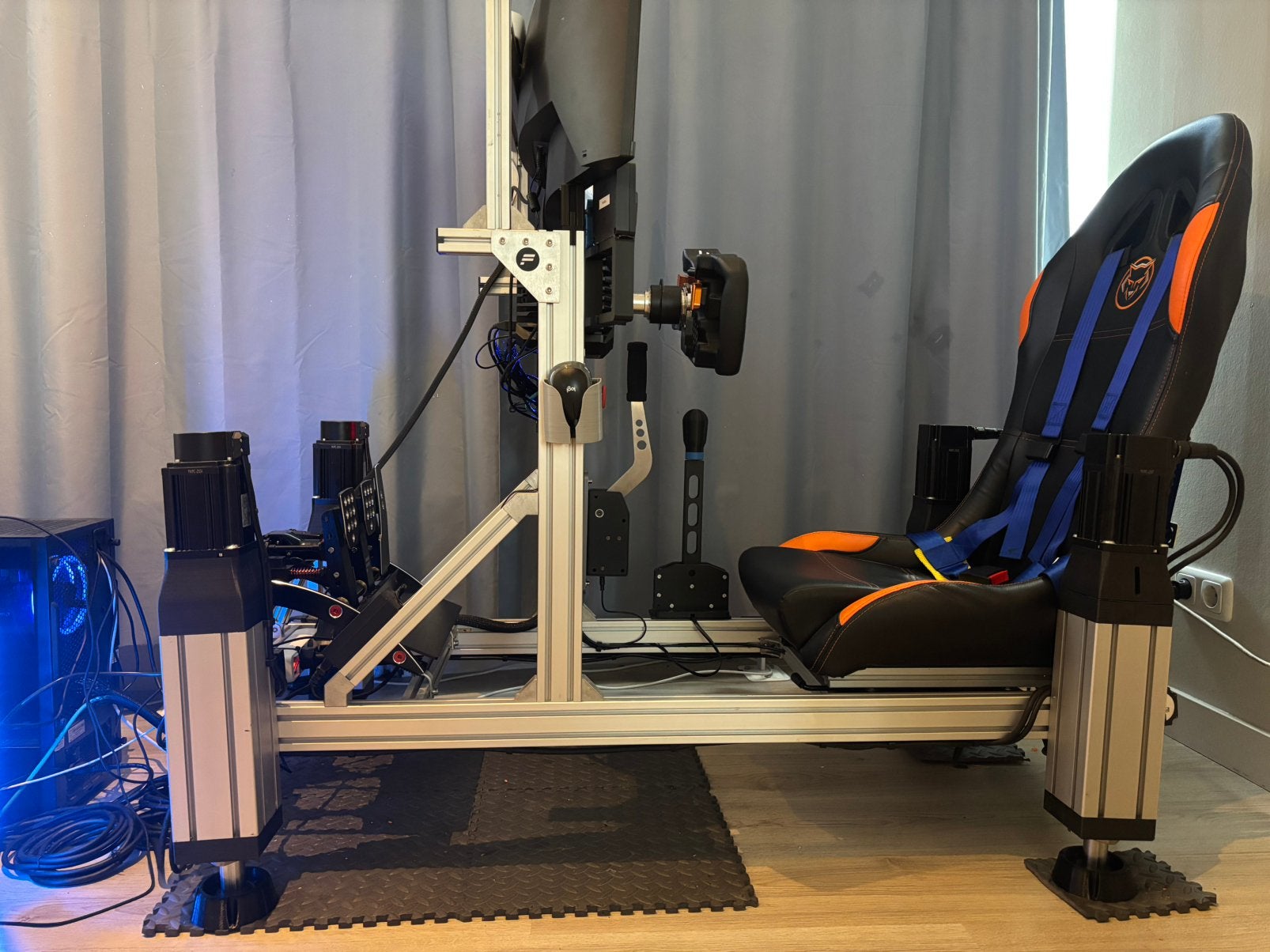 Volledige Race Simulator met beweging, Ophalen, Zo goed als nieuw