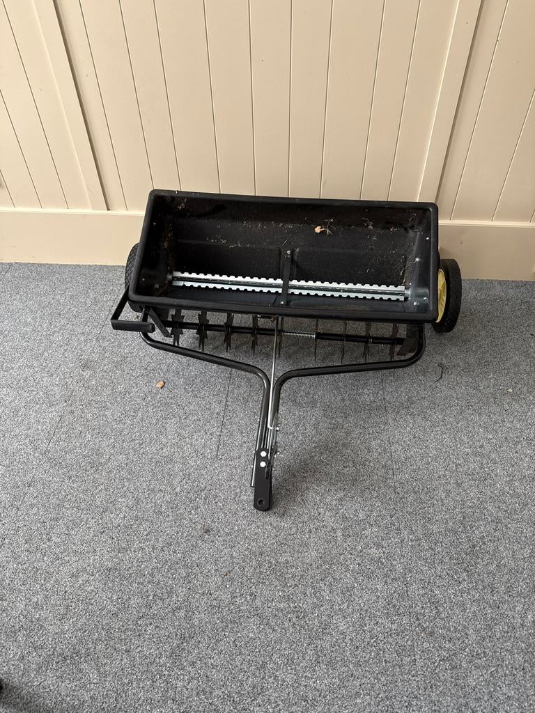 Grasbeluchter en strooier achter zitmaaier, Tuin en Terras, Ophalen, Gebruikt