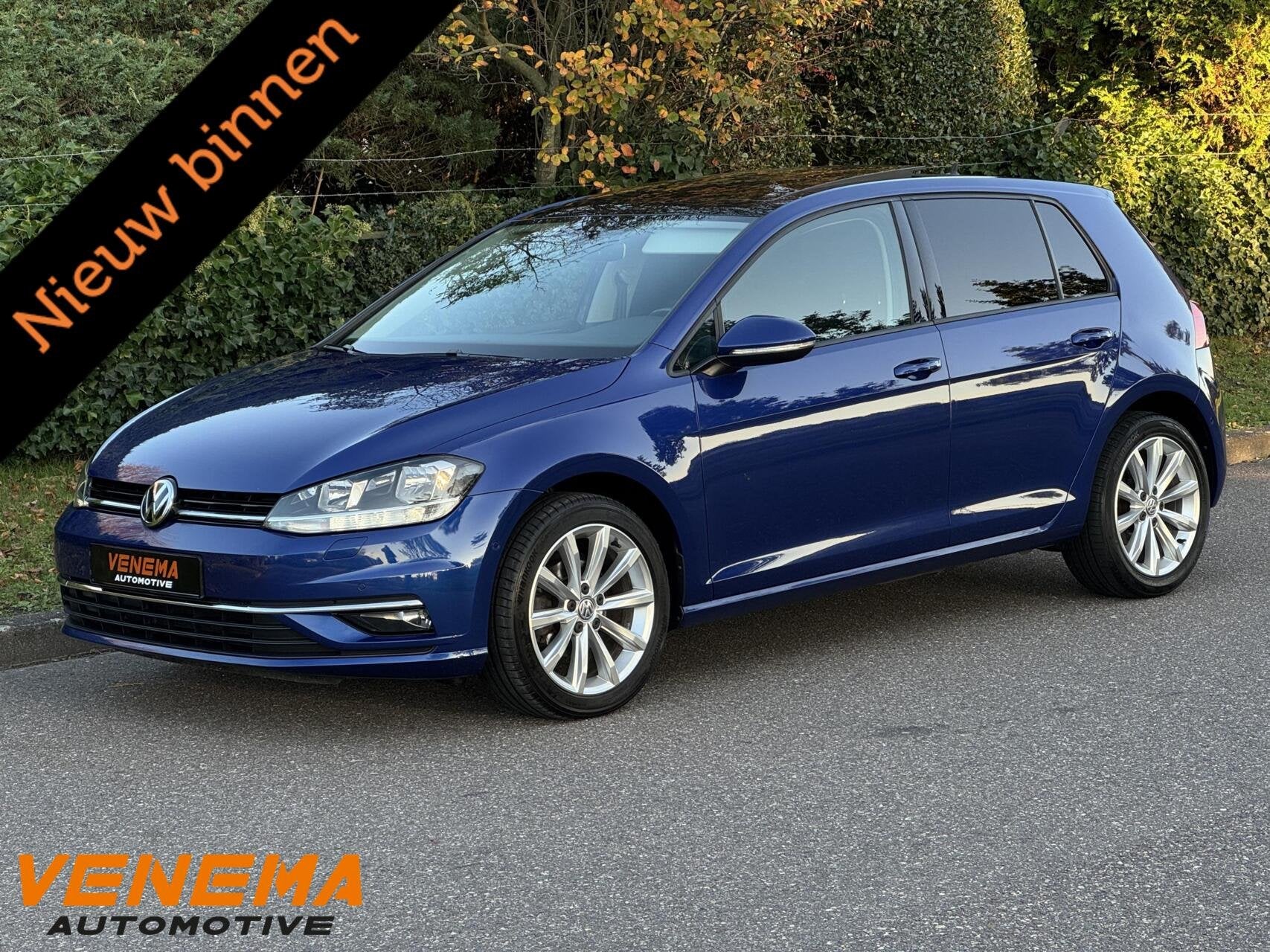 VW Golf Highline 115pk/Pano/Navi/Camera/PDC/Clima/1eig/124k, Stof, Gebruikt, Parkeerassistent, Met garantie (alle)