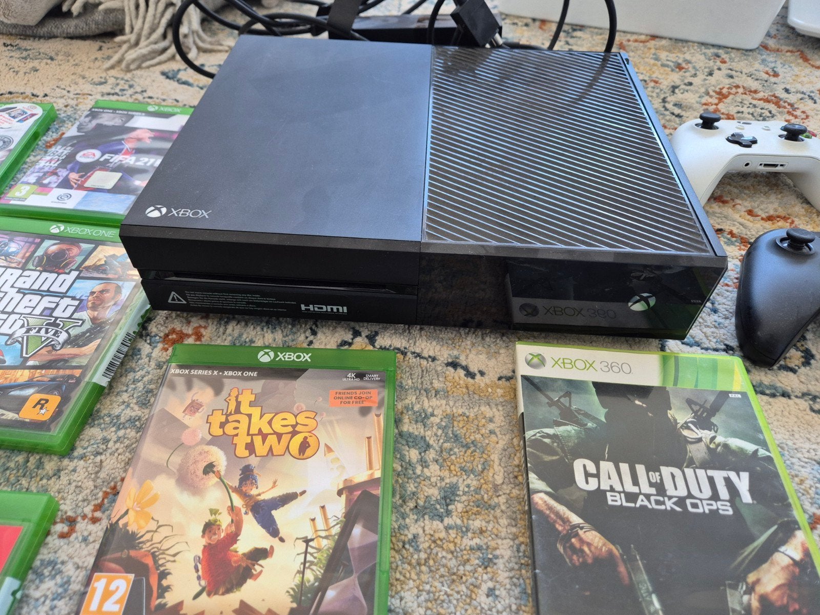 Xbox One console met 2 controllers en 11 games, Spelcomputers en Games, Ophalen, Xbox One, Met 2 controllers, Gebruikt