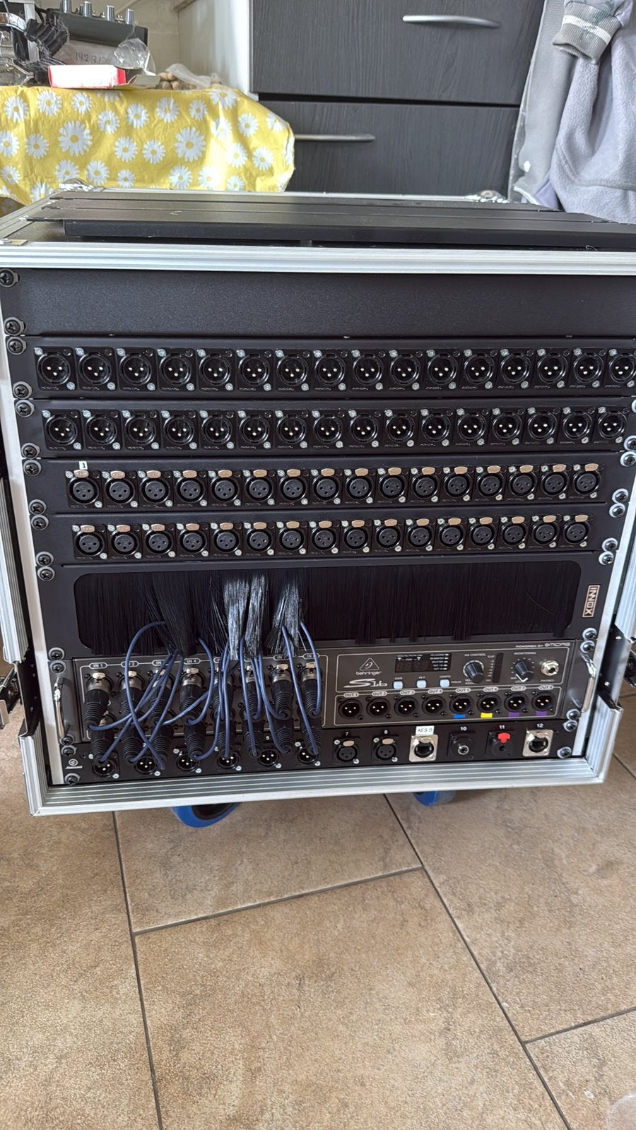 Behringer x32 installeren, Ophalen of Verzenden, Zo goed als nieuw, 20 kanalen of meer