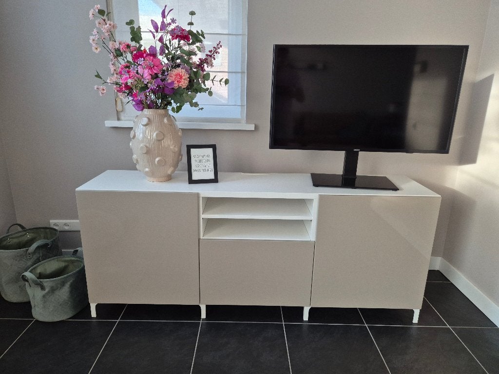 Strak IKEA BESTÅ TV-Meubel / Dressoir Wit/Taupe/Beige 180 cm, Ophalen, 150 tot 200 cm, Minder dan 100 cm, 25 tot 50 cm