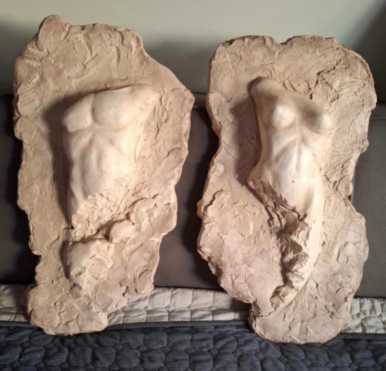 Set van 2 Torso Sculpturen: Man en Vrouw, Handgemaakt, Beeld, Beige, Klassiek