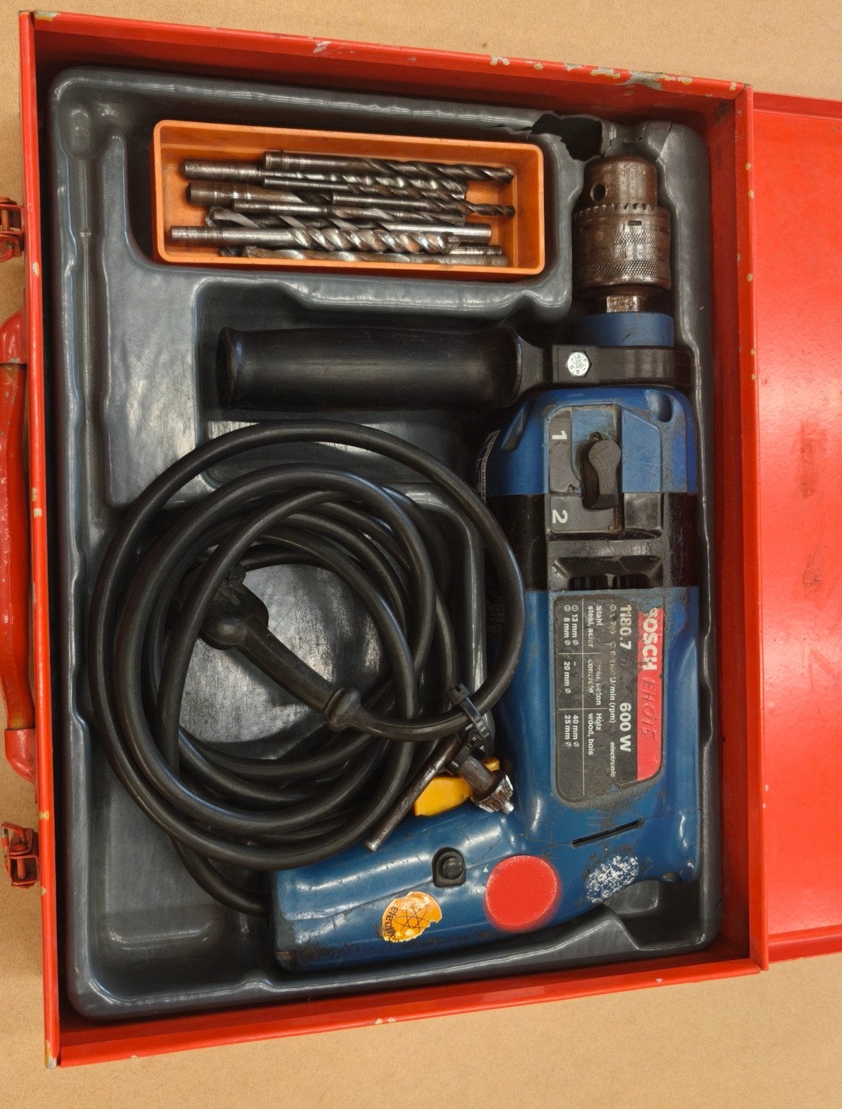 Bosch Boormachine 600W met accessoires en koffer, Doe-het-zelf en Verbouw, Gereedschap | Boormachines, Boormachine, Variabele snelheid
