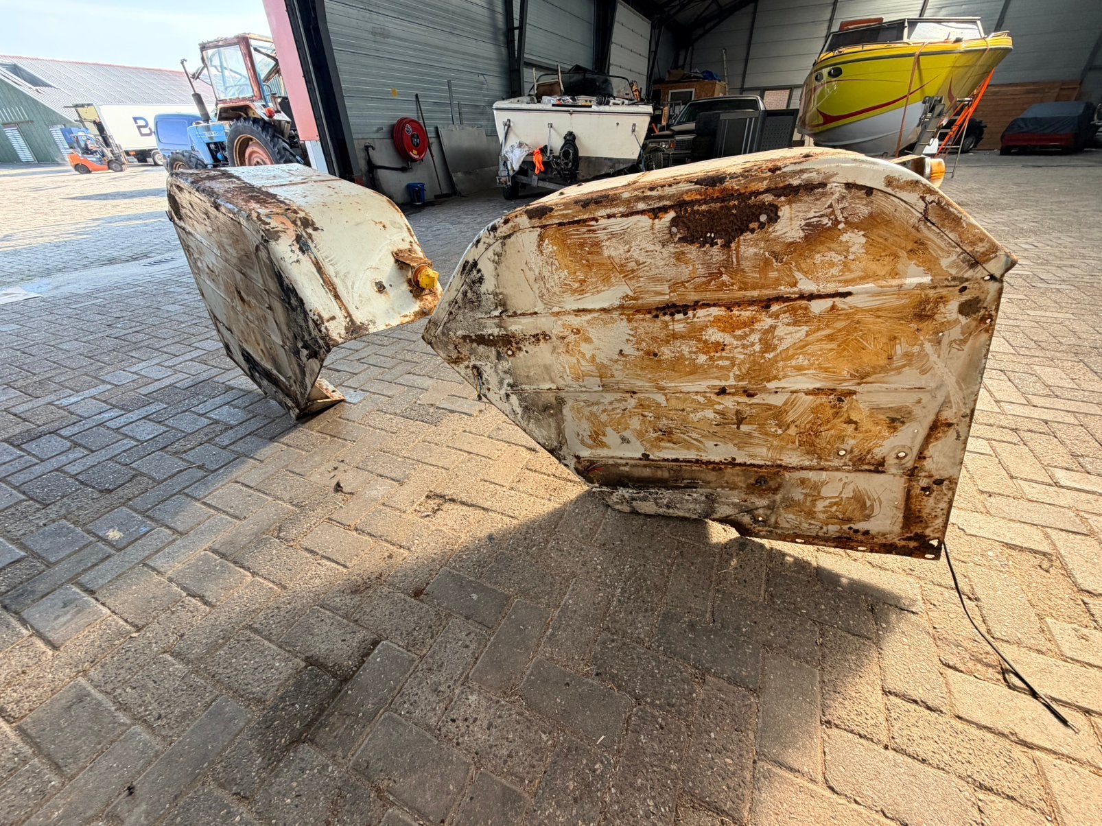 Spatborden ford 5000 7000 etc, Ophalen of Verzenden, Zo goed als nieuw, 250 mm of meer