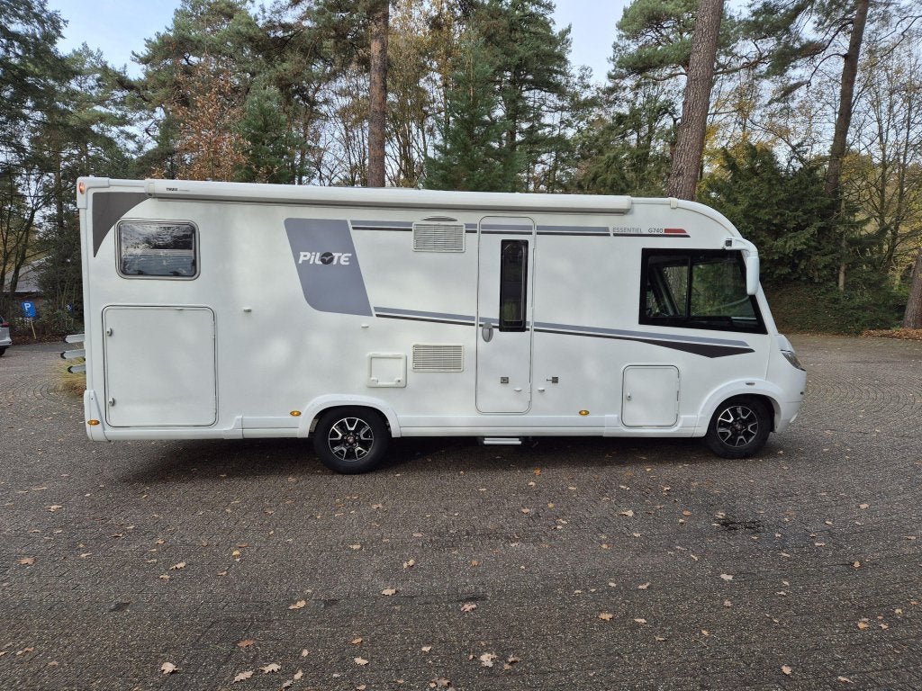 Caravans And Camping Pilote